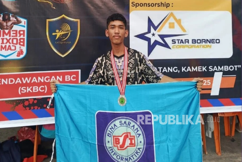  Aldo Alparizie, mahasiswa Program Studi (Prodi) Sistem Informasi Akuntansi UBSI kampus Pontianak, berhasil meraih Juara 2 pada ajang Pontianak Boxing Challenge Seri ke-2 Tahun 2025.
