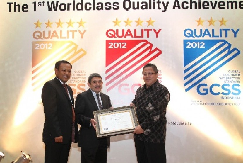 Alfamart meraih penghargaan “5-Star” World Class Quality Achievement dari Majalah SWAsembada