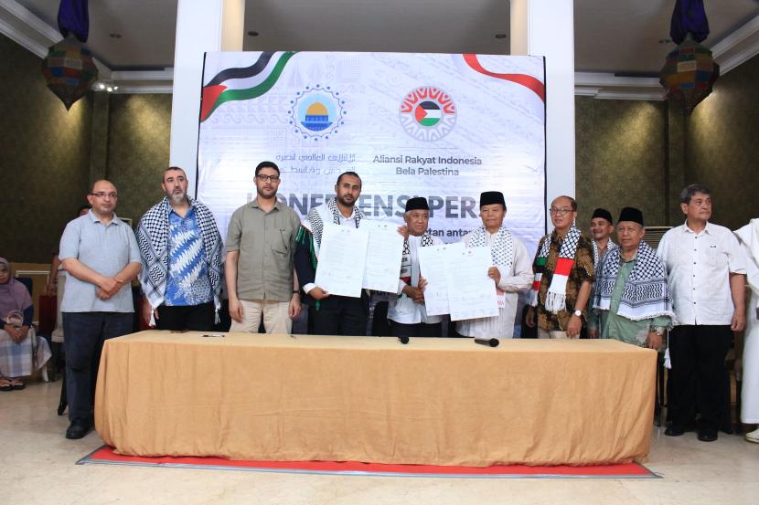 Aliansi Rakyat Indonesia Bela Palestina (ARI-BP) meneken nota kesepakatan dengan lembaga filantropi, Koalisi Internasional Bela Masjid Al Aqsa dan Palestina (Global Coalition for Support Quds and Palestine atau GCSQP.