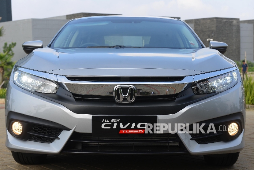All New Honda Civic saat difoto di Dago Pakar, Bandung, Jawa Barat, Rabu (25/5).  (Republika/Raisan Al Farisi)