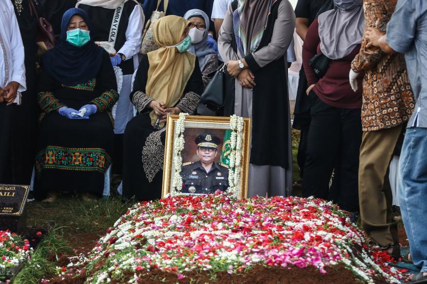 Almarhum Wakil Jaksa Agung Arminsyah seusai dimakamkan di Tempat Pemakaman Umum (TPU) Pedongkelan, Jakarta.