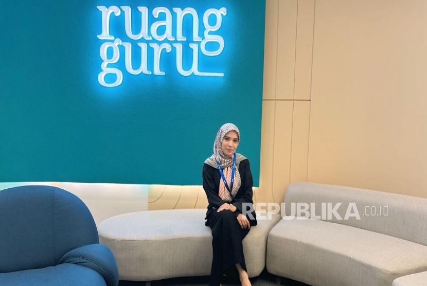 Peluang Karier Tanpa Batas! Almira Buktikan Langkahnya Bersama Cyber University