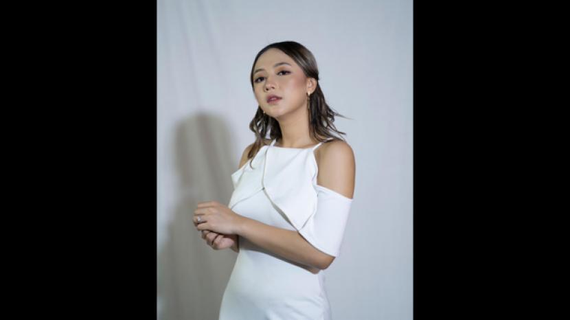 Almira Andani, jebolan The Voice Indonesia 2018. 