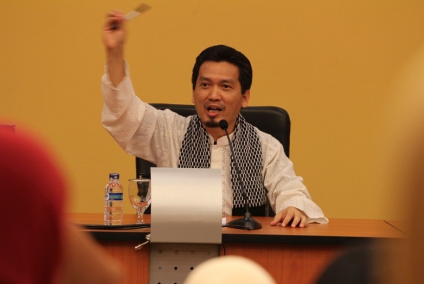 Ketua Polhukam DPP PKS Almuzzammil Yusuf menegaskan posisi PKS sebagai oposisi pemerintahan Jokowi belum berubah.