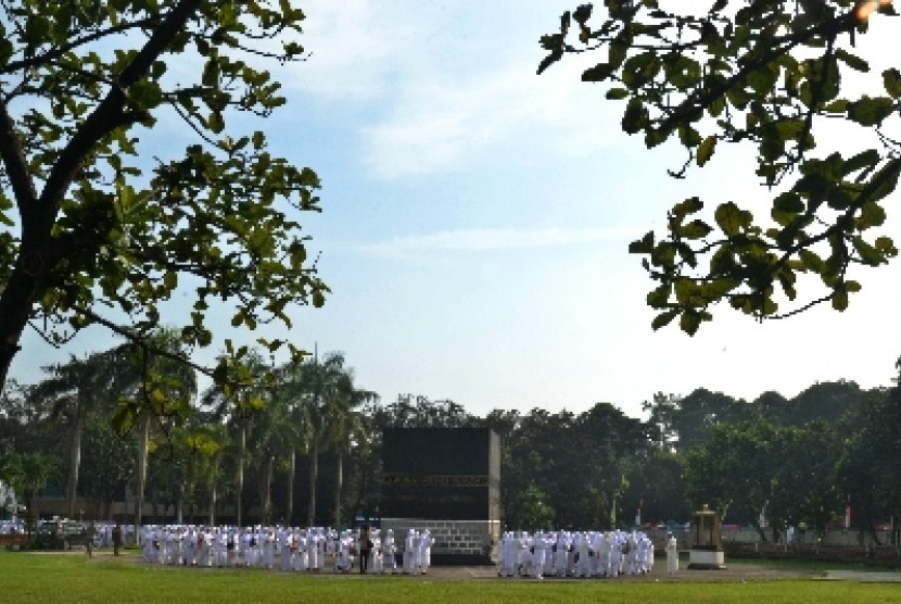 alon jamaah haji mengikuti kegiatan manasik di asrama haji Pondok Gede, Jakarta
