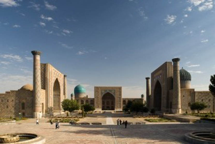Alun-Alun Registan di Samarkand.