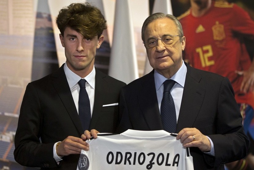 Alvaro Odriozola resmi diperkenalkan sebagai pemain terbaru Real Madrid