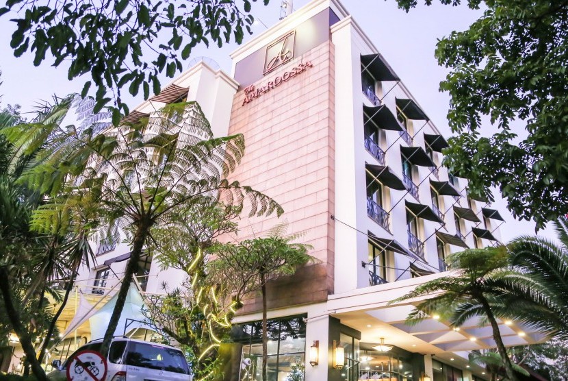  Amaroossa Hotel Peringati Satu Dekade