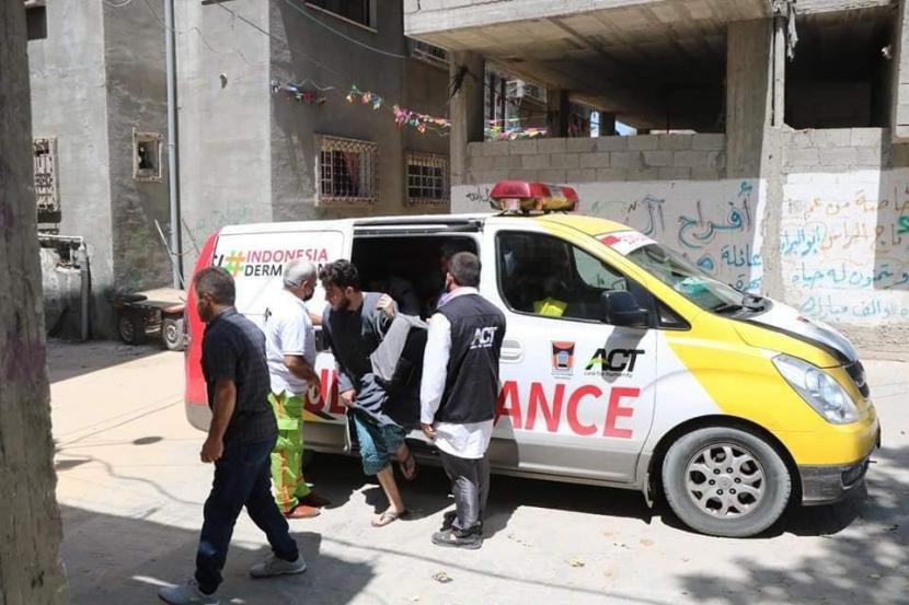 Ambulans bantuan dari warga dan Pemkot Padang ikut membantu evakuasi dan pertolongan warga Palesttina yang menjadi korban konflik di Jalur Gaza.