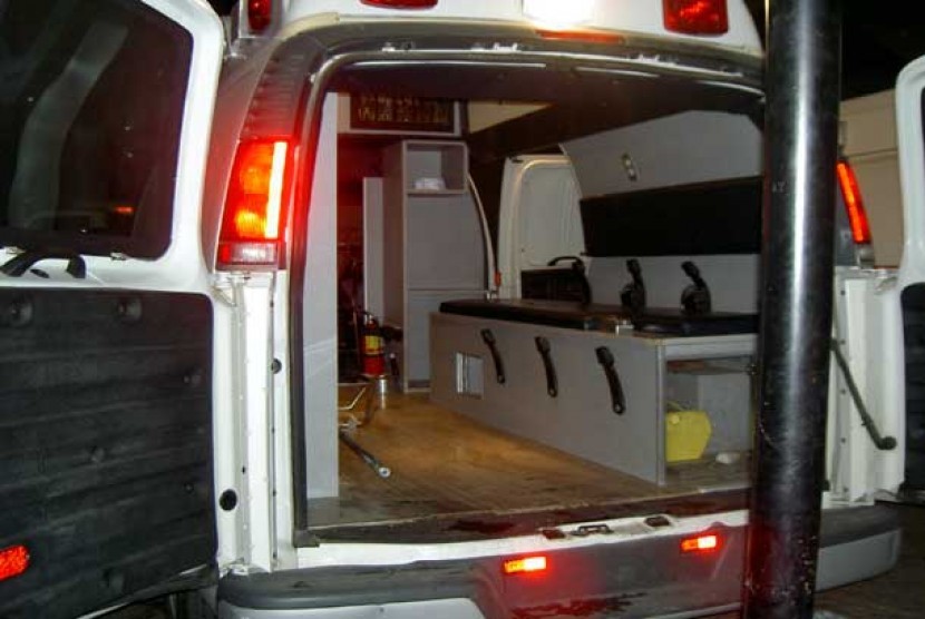 Ambulans disiagakan untuk mengevakuasi jamaah sakit dari Madinah ke Makkah.