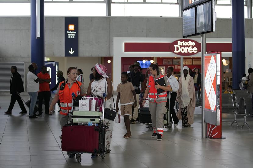Operator Eropa telah melaporkan gangguan dan menangguhkan penerbangan melintasi benua Afrika 