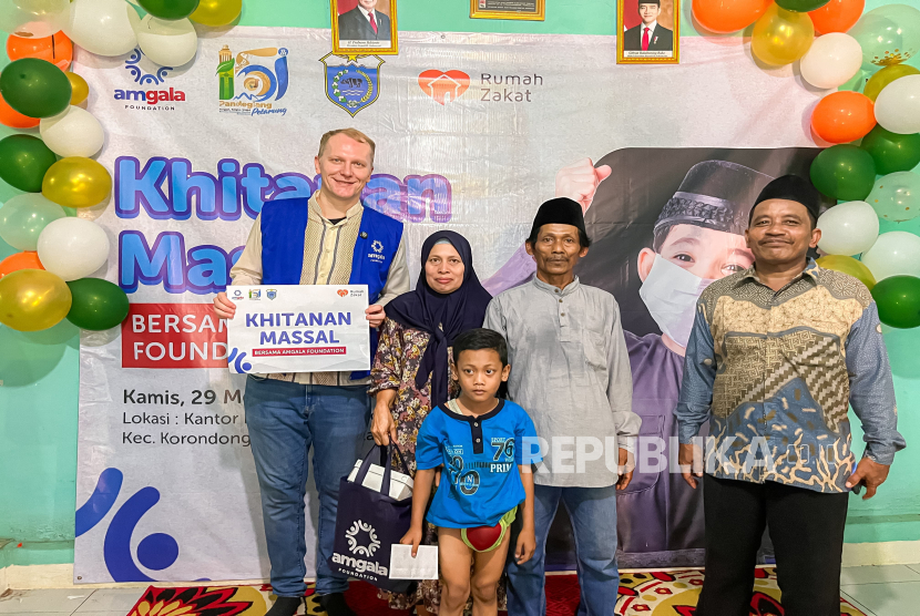 Amgala Foundation Bersama Rumah Zakat sukses menyelenggarakan kegiatan Khitan Massal gratis dengan kuota 45 anak.