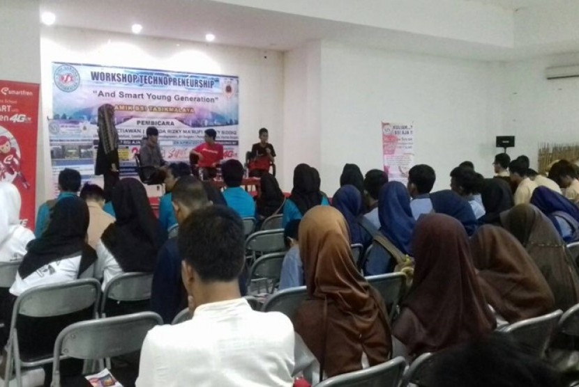 AMIK BSI Tasikmalaya menyelenggarakan workshop technopreneur. 