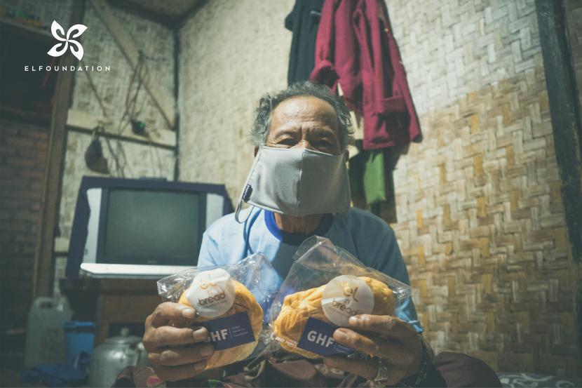 Amin, yang sehari-hari sebagai buruh tani, warga Bangkonol, Cicalengka, Bandung, merupakan salah satu  penerima manfaat program Elfoundation
