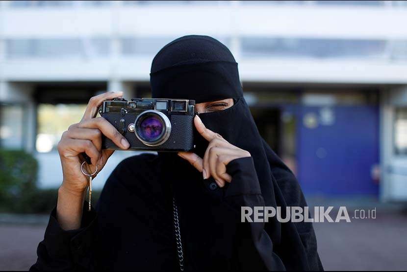 Muslim dan PBB Tolak Larangan Niqab di Swiss