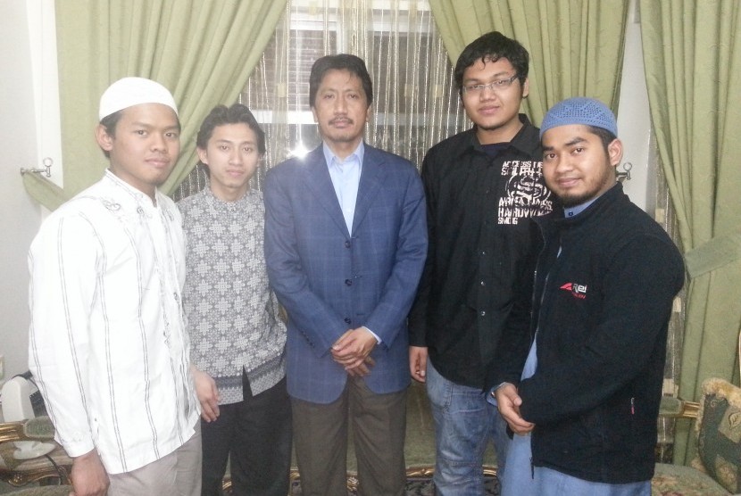 Amiruddin Thamrin bersama rekan PPI.