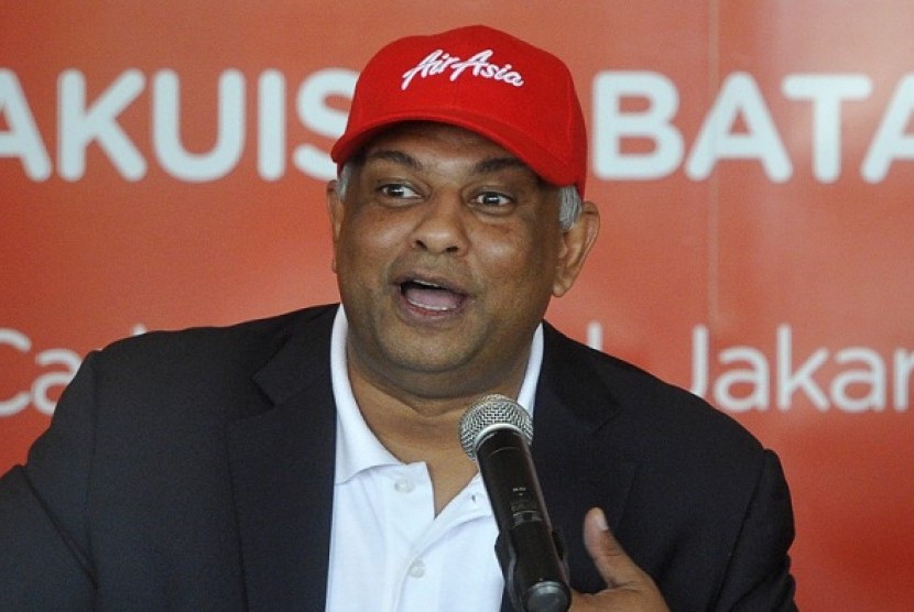 Among others, CEO Air Asia Group Tony Fernandes plans to speak at Forbes Global CEO Conference Meeting (FGCCM) in Bali on September 3-5, 2013. (file photo)