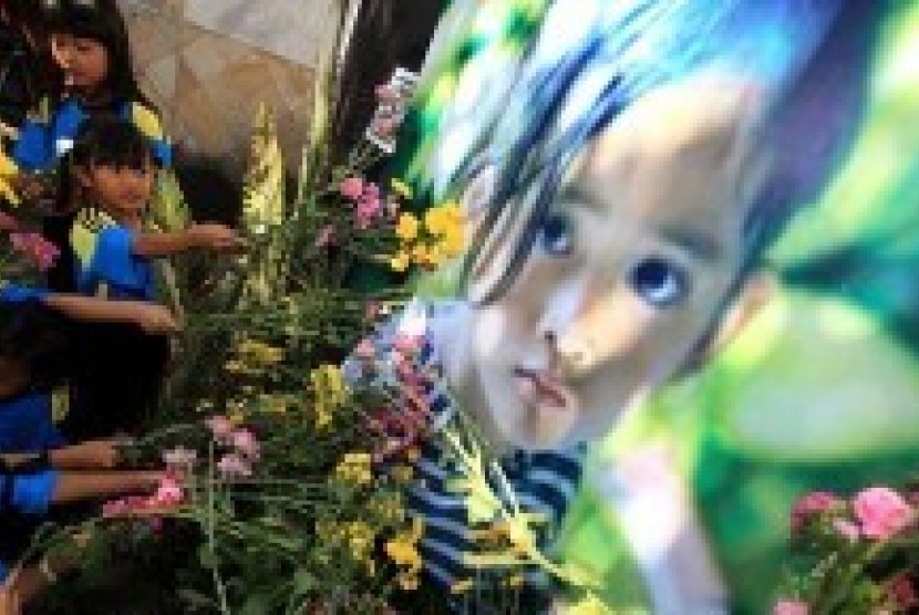 Anak-anak Bali berkabung untuk Engeline