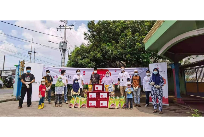 Anak yatim yang berada di 15 kota di Indonesia mendapatkan bantuan dari Huawei Indonesia. Sumbangan ini dibagikan, Rabu (21/4) lewat acara hybrid untuk menyambut bulan suci Ramadhan.