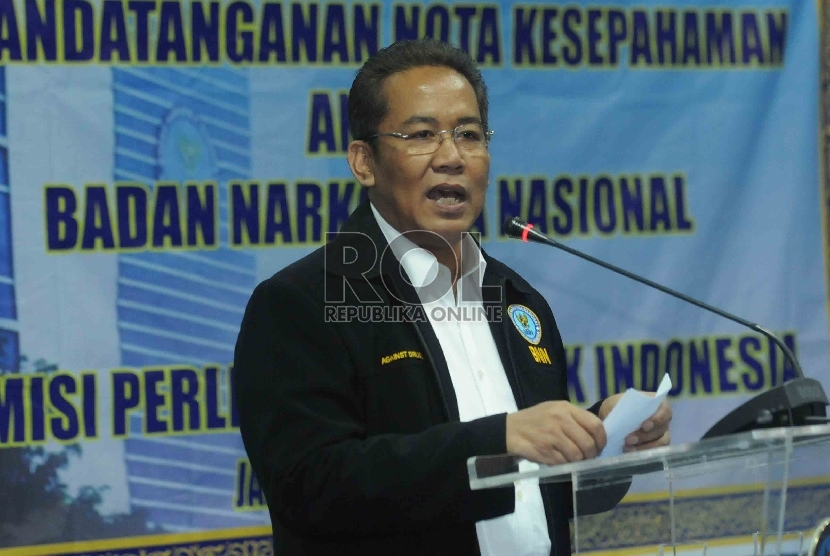  Anang Iskandar memberikan sambutannya saat penandatanganan nota kesepahaman (MoU) langkah perlindungan anak terhadap bahaya narkoba di Gedung BNN, Jakarta, Senin (27/4).(Republika/Agung Supriyanto)