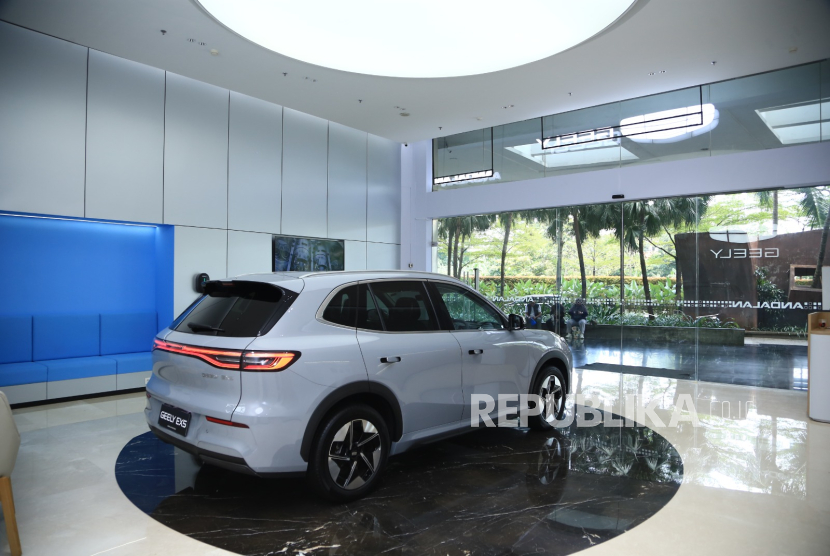 Andalan Motors Resmikan Showroom Perdana Geely di Lippo Mall Kemang