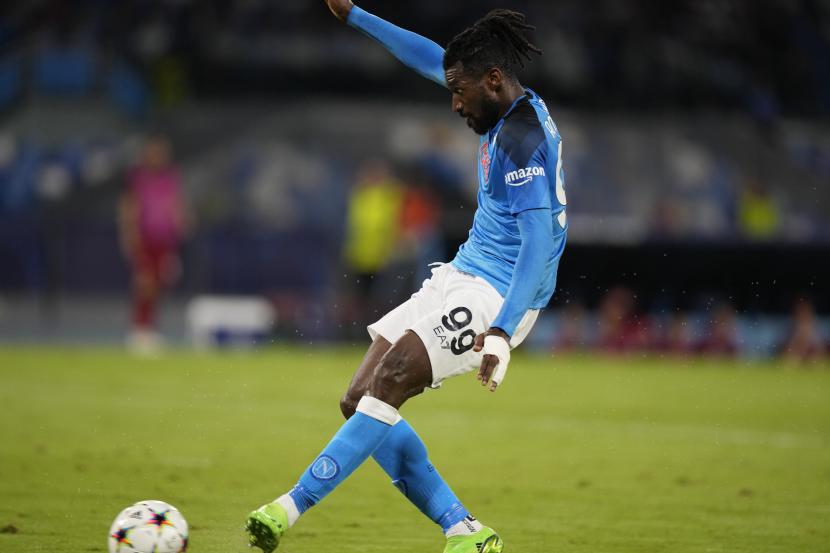 Andre-Frank Zambo Anguissa dari Napoli.