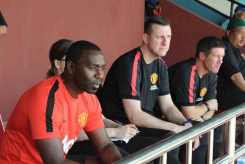 Andy Cole dan tim pelatih dari Manchester United Soccer School memantau langsung proses seleksi tahap Province Round di Jakarta.