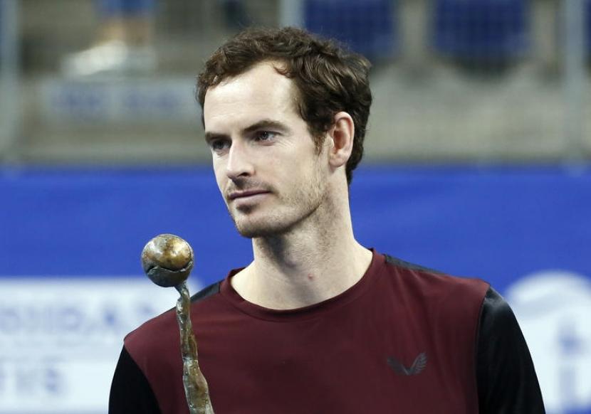 Andy Murray berharap cedera perutnya tak memengaruhi persiapan untuk Wimbledon. Ilustrasi.