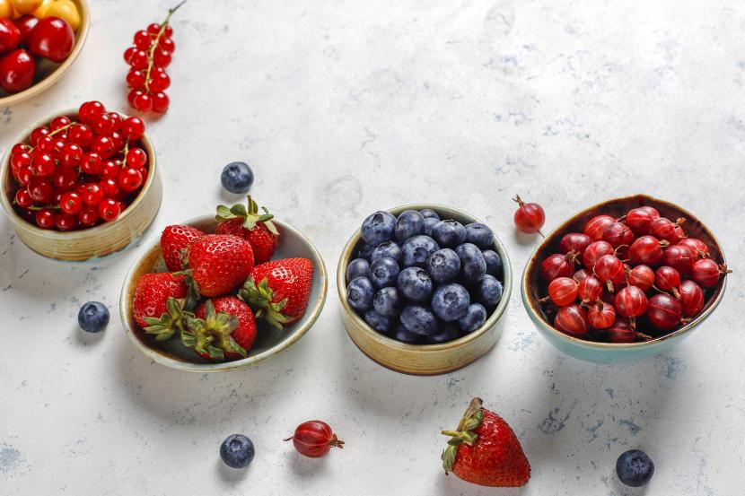 Aneka buah-buahan (ilustrasi). Meskipun semua buah sehat, namun bluberi mengandung banyak serat dan antioksidan tertinggi.