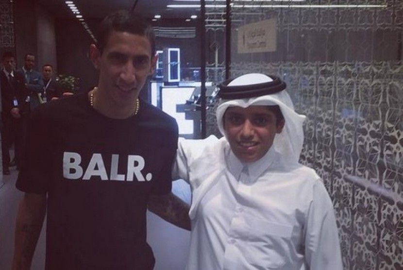 Angel Di Maria di Bandara Hamad International Doha, Qatar pada Ahad (2/8).