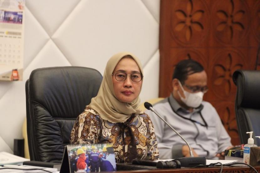 Wakil Ketua Komisi IV DPR, Anggia Ermarini, menilai impor beras yang dilakukan Pemerintah rugikan petani.