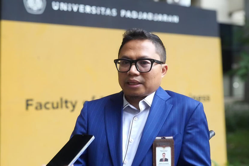 Anggota Badan Pengelola Keuangan Haji (BPKH) Indra Gunawan menjadi narasumber dalam seminar ekonomi Islam Sovereign Halal Fund (Shaf) Indonesia di Teater Lead Fakultas Ekonomi Bisnis Unpad, Selasa (28/10/2025).