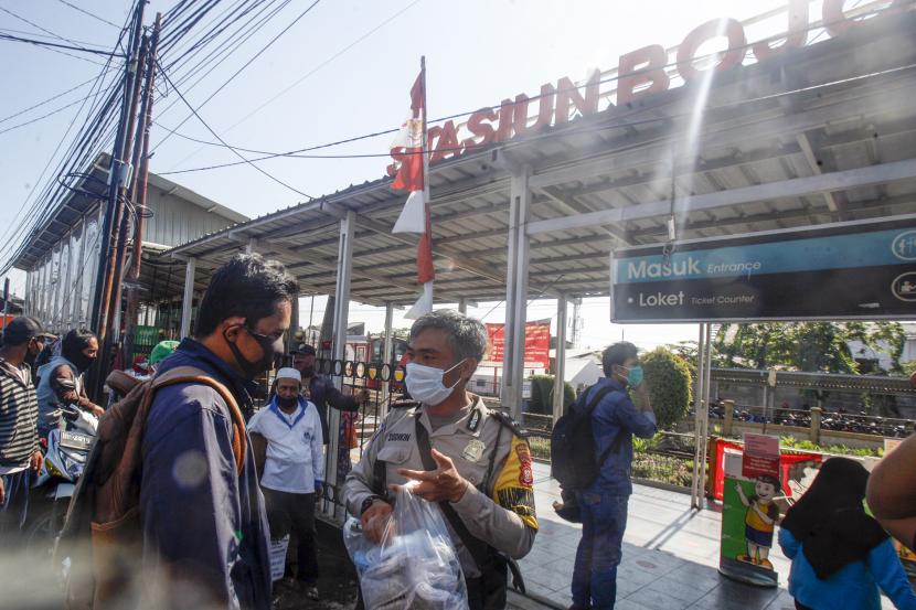 Stasiun Bogor masih tercatat sebagai stasiun tersibuk selama sembilan hari masa angkutan Nataru kali ini dengan total telah melayani sebanyak 100.504 pengguna.