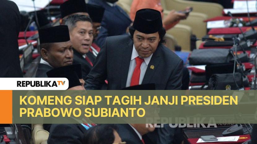 Anggota dewan Alfiansyah atau komeng saat sidang awal masa jabatan anggota MPR/DPR/DPD RI Periode 2024-2029 di Ruang Sidang Paripurna, Kompleks Parlemen, Senayan, Selasa (1/10/2024). Sidang awal masa jabatan anggota MPR/DPR/DPD RI Periode 2024-2029 tersebut beragenda pembacaan sumpah atau janji anggota MPR/DPR/DPD RI  Periode 2024-2029. Sebanyak 580 anggota DPR dan 152 anggota DPD resmi dilantik dan diambil sumpah jabatannya untuk masa bakti 2024-2029.