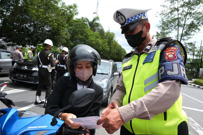 Ilustrasi penertiban lalu lintas. Pemotor tidak Pakai Helm Jadi Pelanggaran Lalu Lintas Terbanyak di Cianjur