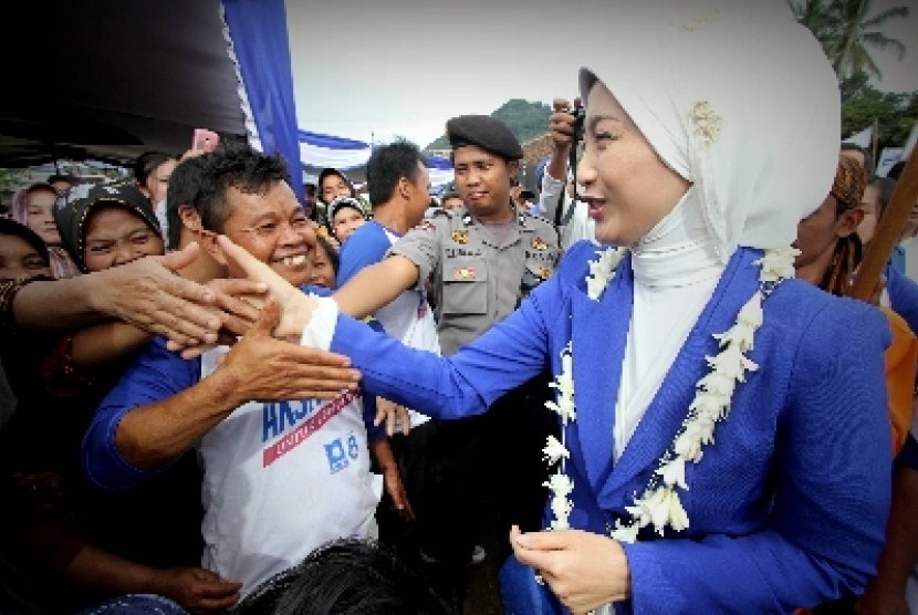 Desy Ratnasari Asah Nasionalisme Pelajar | Republika Online