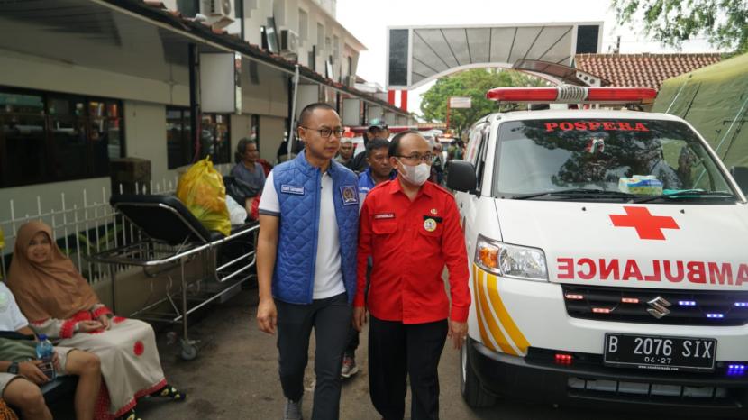 Anggota DPR RI Dapil Cianjur yang juga Sekjen PAN Eddy Soeparno turun langsung ke wilayah bencana membantu pemulihan korban gempa Cianjur. 