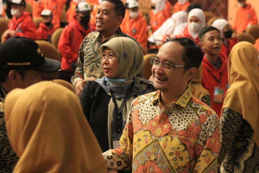 Anggota DPR RI Hasanuddin Wahid saat menerima murid MIN 1 Kota Malang di Gedung DPR-MPR, Senin (13/3).