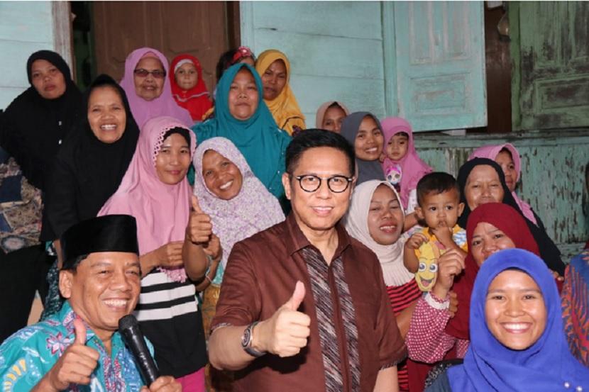 Anggota DPR RI Mulyadi dapat dukungan dari generasi Z di Padang untuk memenangi Pilgub Sumbar.