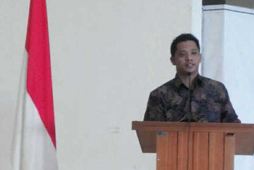 anggota DPRD DKI dari Fraksi Partai Kebangkitan Bangsa (PKB) Abdul Azis SHI dalam pelantikan pengurus Pimpinan Cabang Ikatan Pelajar Nahdatul Ulama (IPNU) di Kantor Wali Kota Jakarta Utara, Sabtu (28/3).