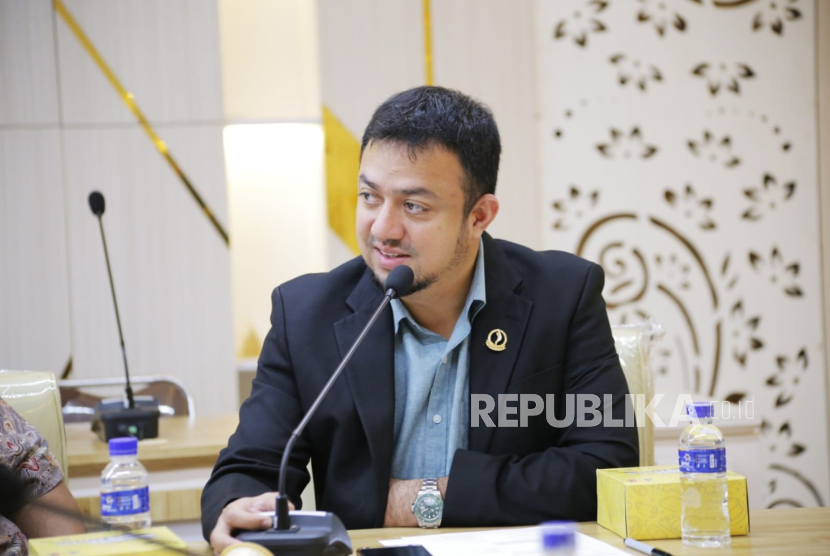 Anggota DPRD Jawa Barat Farabi El Fouz memaparkan setelah terjadi banjir banyak potensi masalah kesehatan yang harus ditangani. Pemerintah harus bergerak cepat memastikan fasilitas kesehatan siap melayani warga.