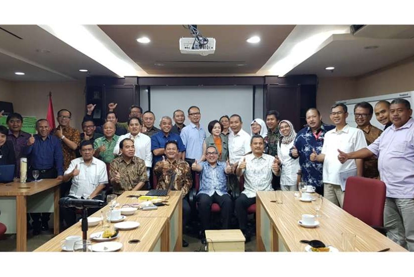 Anggota Forum Pemred yang hadir dalam acara pemilihan ketua di Wisma Antara, Jakarta, Kamis (13/9).