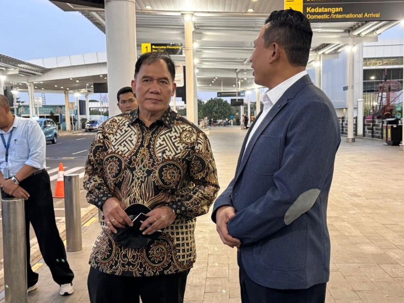 Anggota Fraksi Gerindra DPR RI, Bambang Haryo Soekartono (BHS) di Bandara Jenderal Ahmad Yani, Kota Semarang, Jawa Tengah, Senin (21/10/2024).