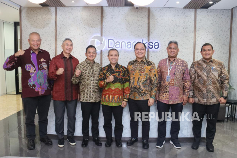 Anggota holding BUMN Danareksa, PT KBI, mencatatkan lonjakan transaksi resi gudang pada 2024. 