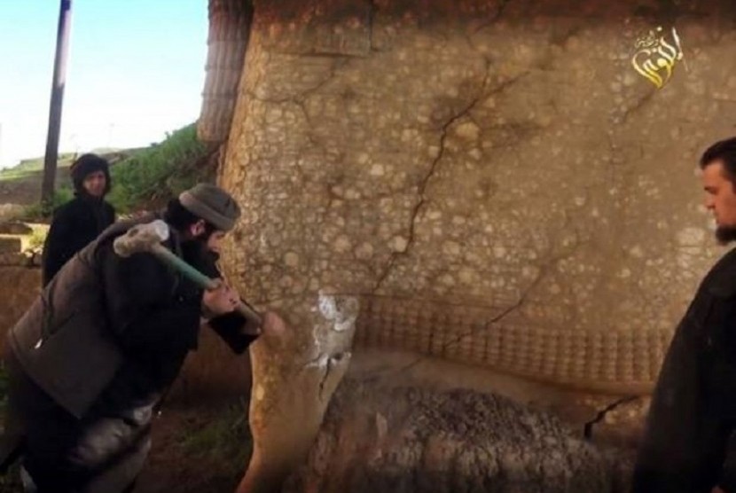 Anggota ISIS klaim hancurkan patung di Nimrud