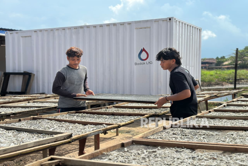 Dari Kontainer Bekas Jadi Pemanas, Inovasi Badak LNG Dongkrak Bisnis Teri UMKM Bontang