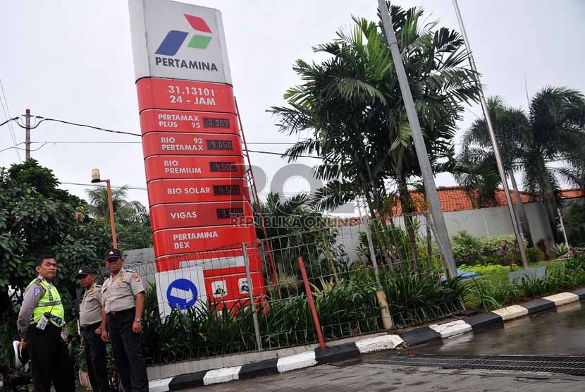 Polres Kota Surakarta bersama polsek jajaran mengecek pengamanan sejumlah tempat pengisian Stasiun Pengisian Bahan Bakar UMUM (SPBU) menjelang kenaikan harga BBM. (ilustrasi)