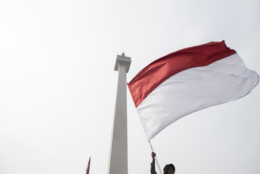 Bendera Merah Putih berkibar di Silang Monas, Jakarta. (ilustrasi) 