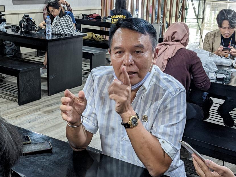 Anggota Komisi I DPR Mayjen TNI (Purn) TB Hasanuddin. Anggota DPR TB Hasanuddin minta TNI jangan dipakai untuk politik praktis.