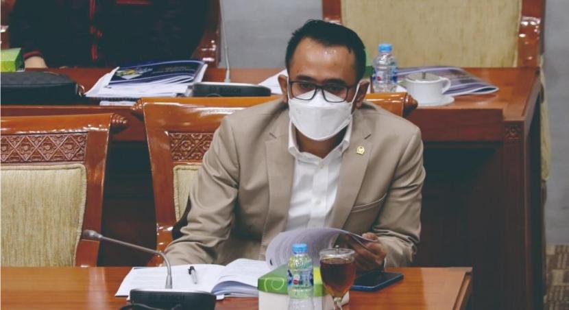 Anggota Komisi III DPR Heru Widodo mengusulkan anggaran BNN dinaikkan. Namun, dia meminta BNN lebih serius dalam memburu bandar narkoba.